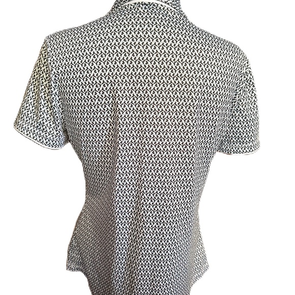 N Vo Women’s Short Sleeve Golf Top With Button Snap. Size small - Picture 2 of 9